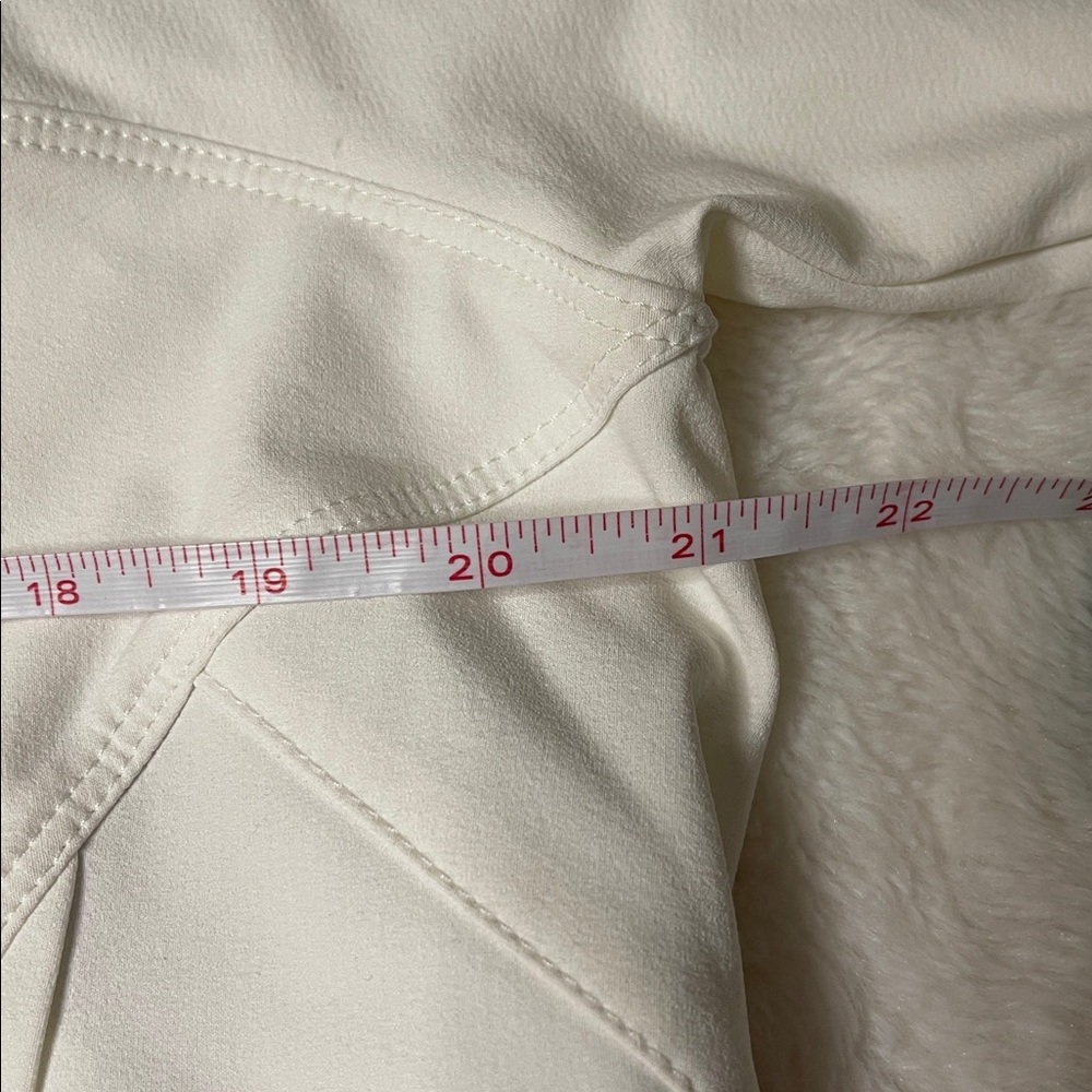The North Face White/Cream Apex Quarter-Zip Pullover - Picture 15 of 16